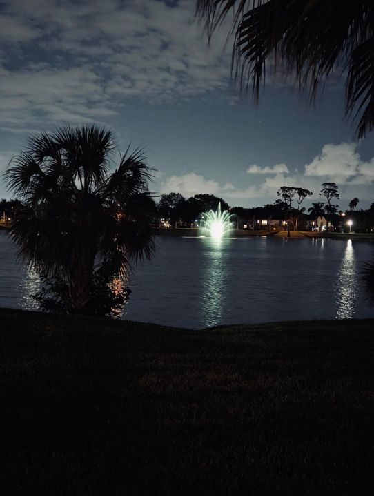 Active With Contract: $184,500 (2 beds, 2 baths, 1100 Square Feet)