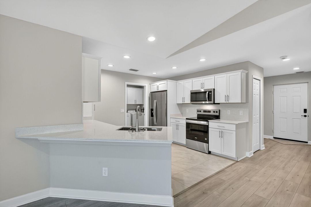 For Sale: $269,000 (2 beds, 2 baths, 1687 Square Feet)