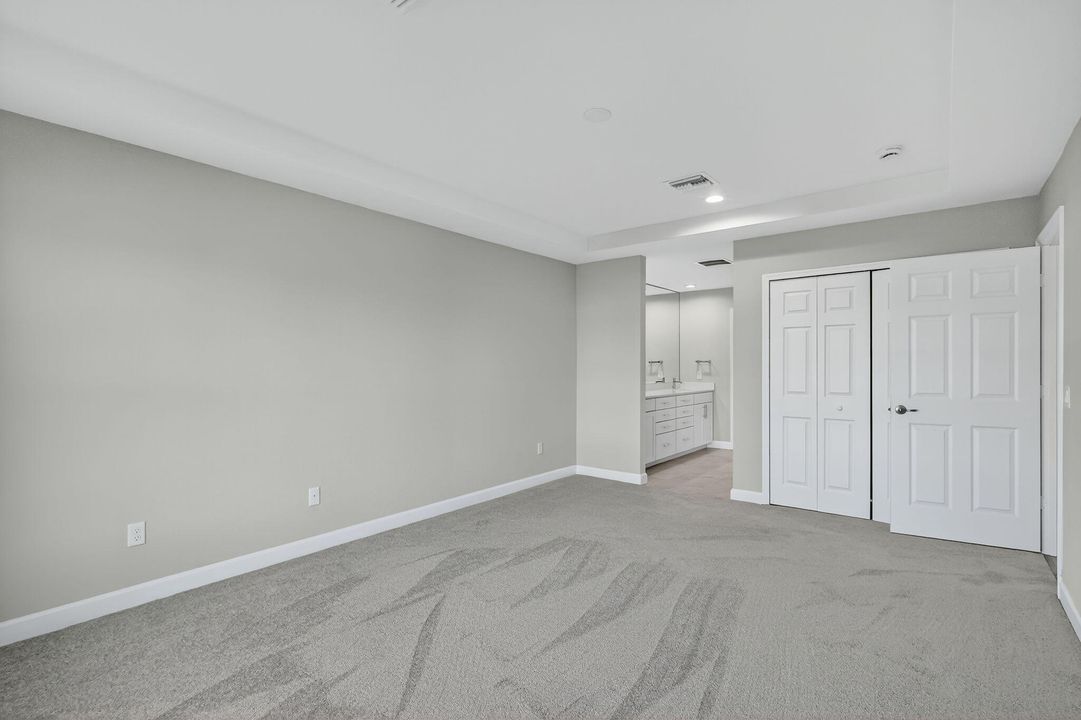 For Sale: $269,000 (2 beds, 2 baths, 1687 Square Feet)