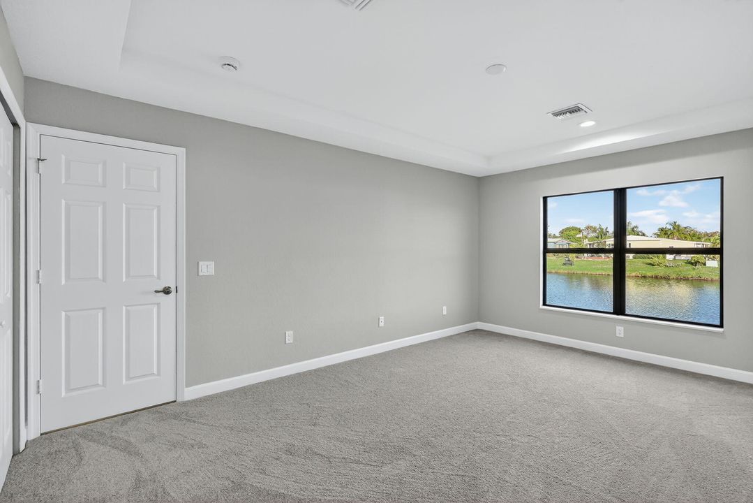 For Sale: $269,000 (2 beds, 2 baths, 1687 Square Feet)