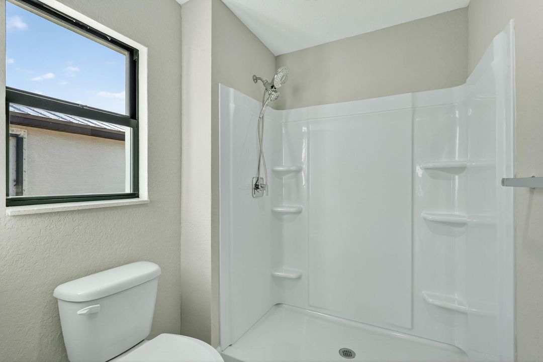 For Sale: $269,000 (2 beds, 2 baths, 1687 Square Feet)