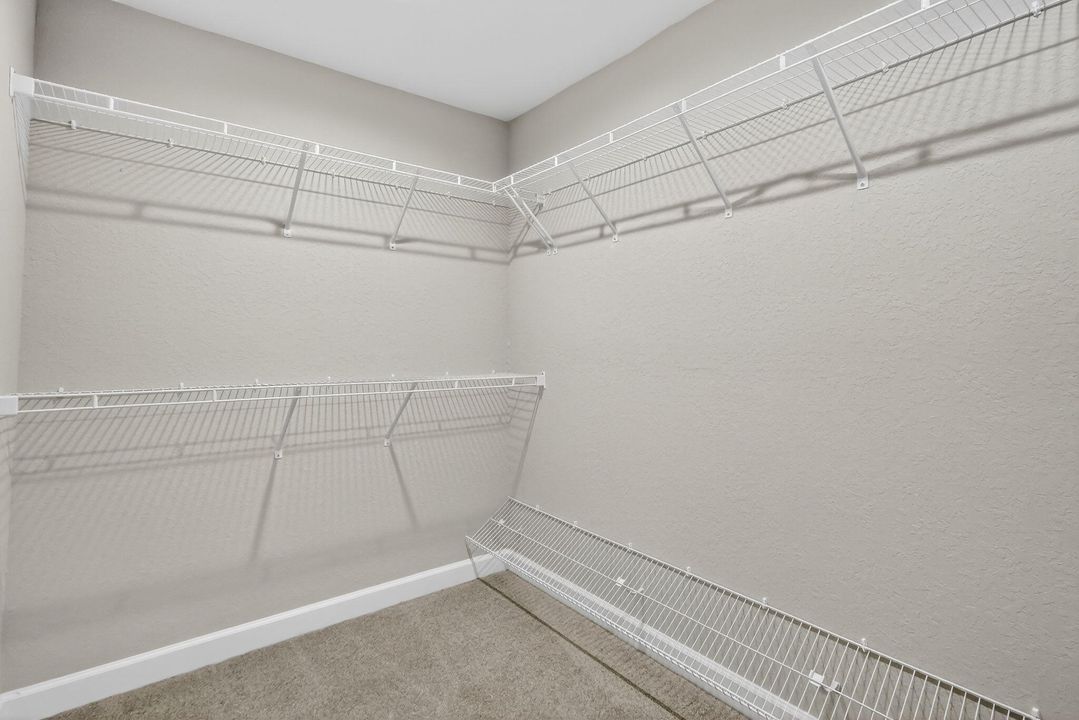 For Sale: $269,000 (2 beds, 2 baths, 1687 Square Feet)