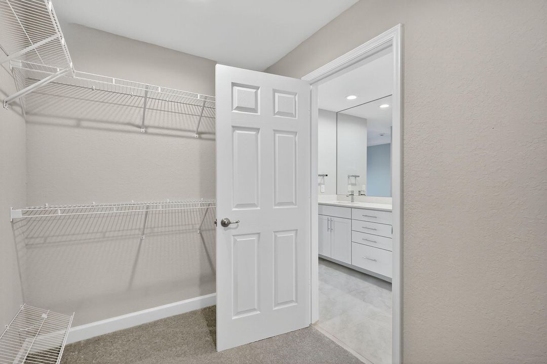 For Sale: $269,000 (2 beds, 2 baths, 1687 Square Feet)