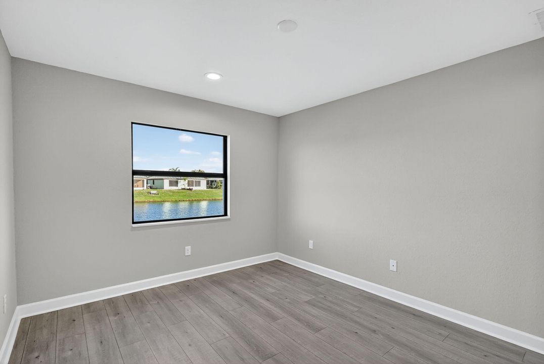 For Sale: $269,000 (2 beds, 2 baths, 1687 Square Feet)