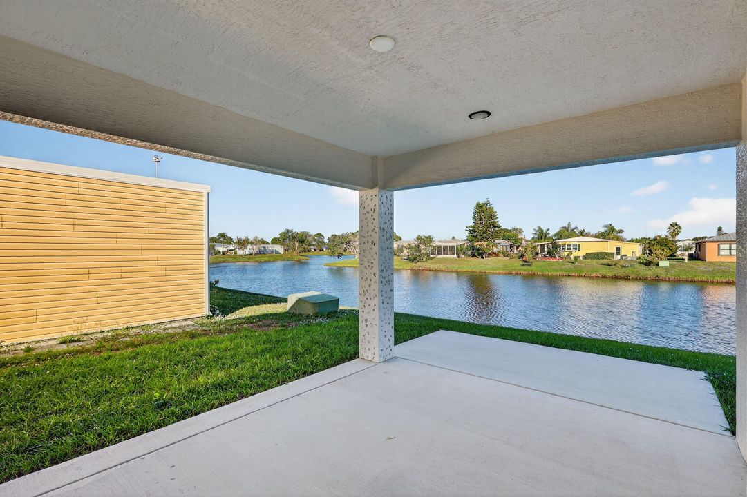 For Sale: $269,000 (2 beds, 2 baths, 1687 Square Feet)