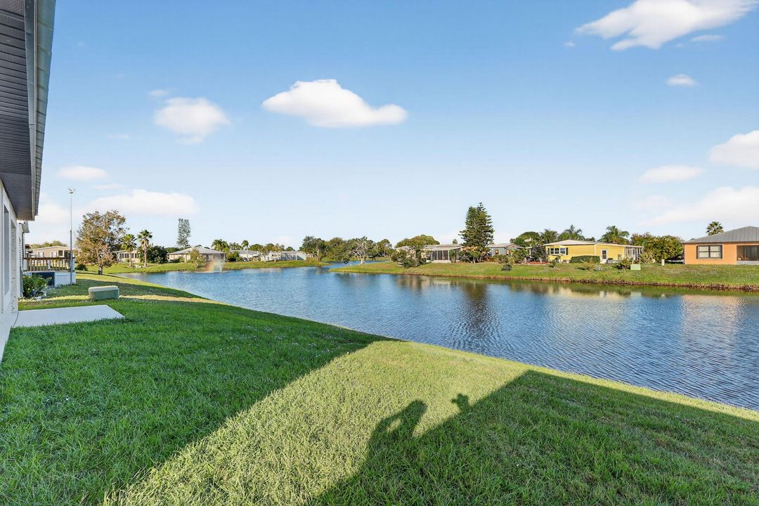 For Sale: $269,000 (2 beds, 2 baths, 1687 Square Feet)