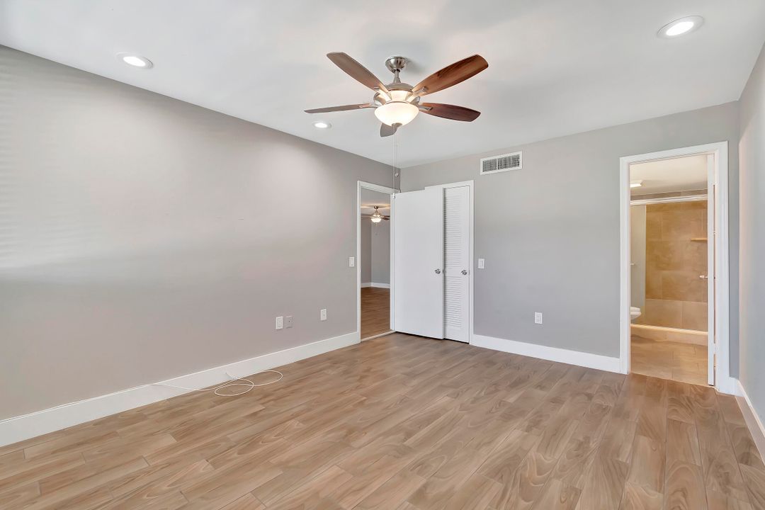 For Sale: $250,000 (2 beds, 2 baths, 978 Square Feet)