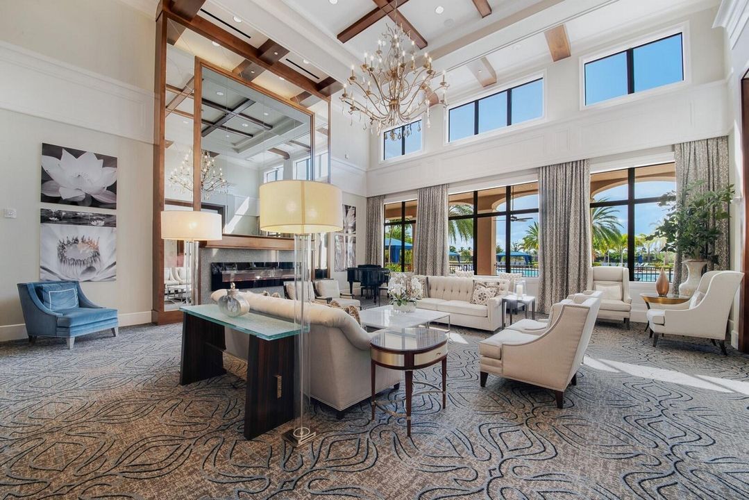 Под контрактом: $1,150,000 (3 спален, 3 ванн, 2770 Квадратных фут)