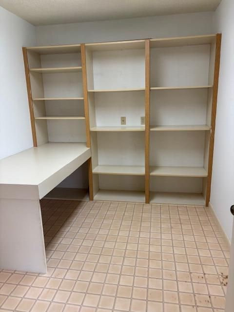 En Renta: $1,200 (1 camas, 1 baños, 1385 Pies cuadrados)