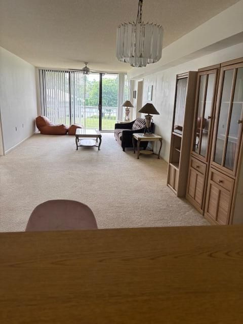 En Renta: $1,200 (1 camas, 1 baños, 1385 Pies cuadrados)