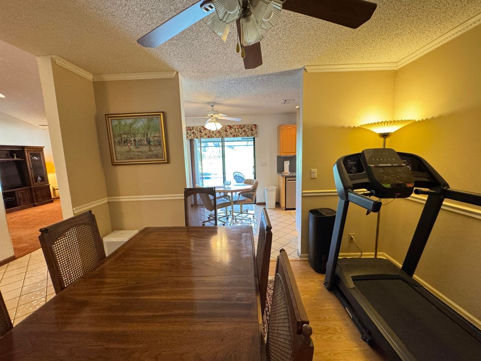 待售: $685,000 (4 贝兹, 2 浴室, 1861 平方英尺)