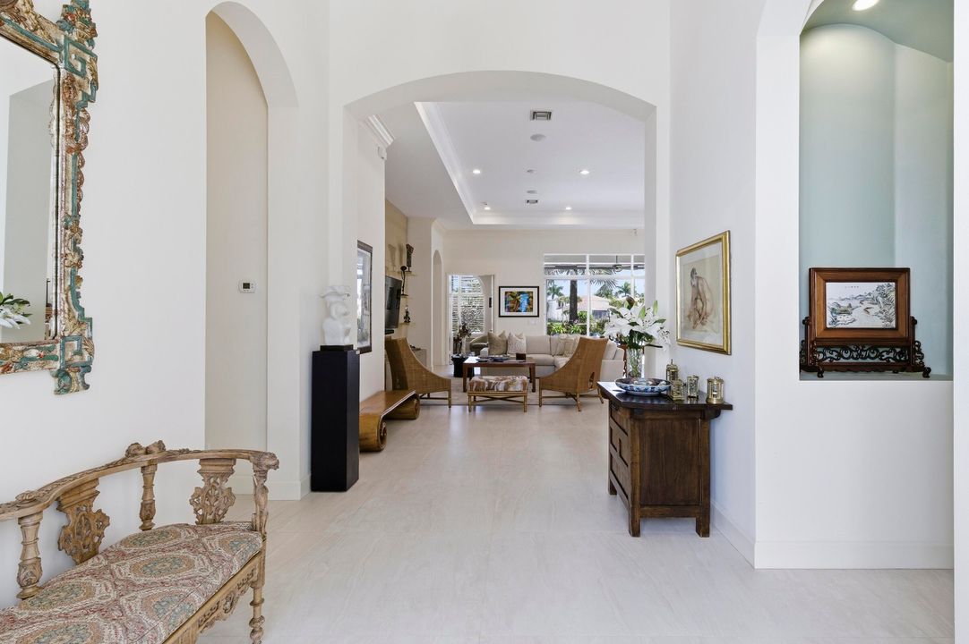 Под контрактом: $1,899,999 (3 спален, 3 ванн, 2947 Квадратных фут)