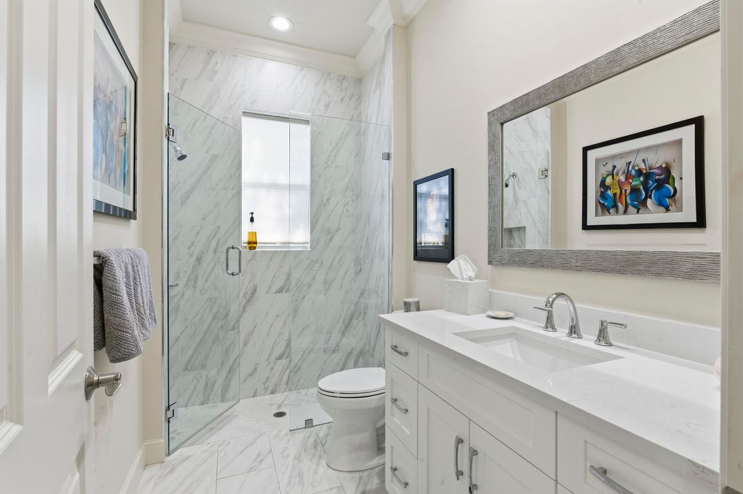 Под контрактом: $1,899,999 (3 спален, 3 ванн, 2947 Квадратных фут)