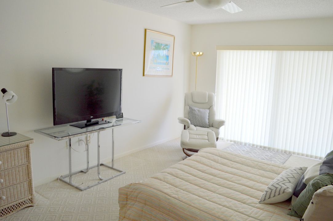 合同活跃: $3,000 (2 贝兹, 2 浴室, 1512 平方英尺)