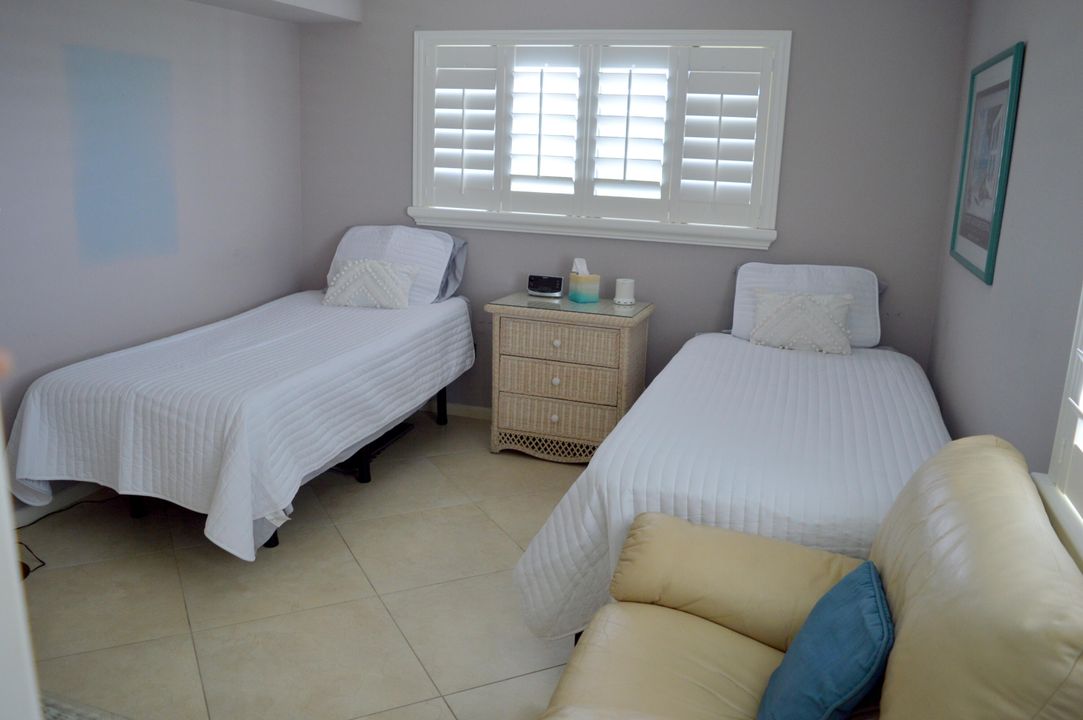 合同活跃: $3,000 (2 贝兹, 2 浴室, 1512 平方英尺)