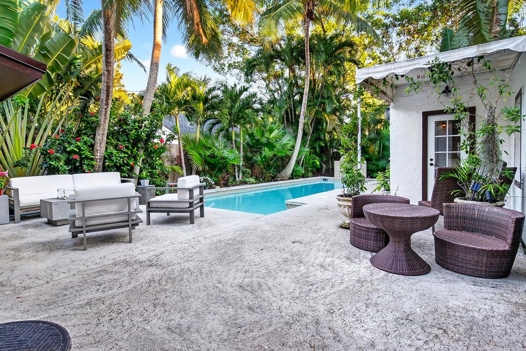 На продажу: $1,895,000 (4 спален, 3 ванн, 2266 Квадратных фут)