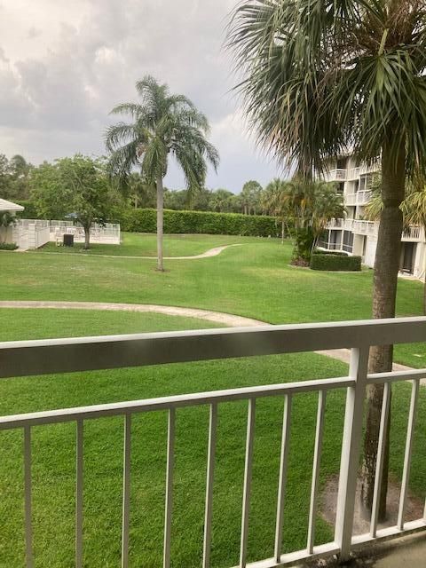 En Renta: $1,200 (1 camas, 1 baños, 1385 Pies cuadrados)