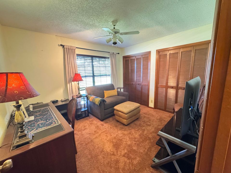 待售: $685,000 (4 贝兹, 2 浴室, 1861 平方英尺)