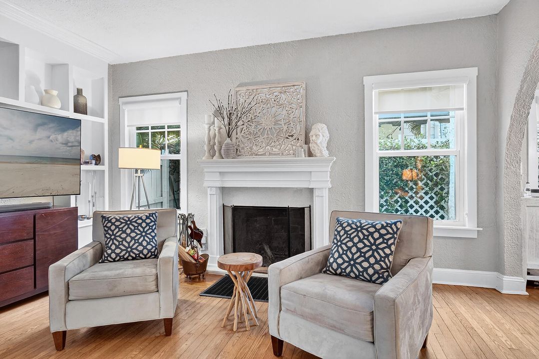 На продажу: $1,895,000 (4 спален, 3 ванн, 2266 Квадратных фут)