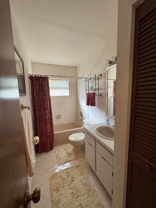 待售: $685,000 (4 贝兹, 2 浴室, 1861 平方英尺)