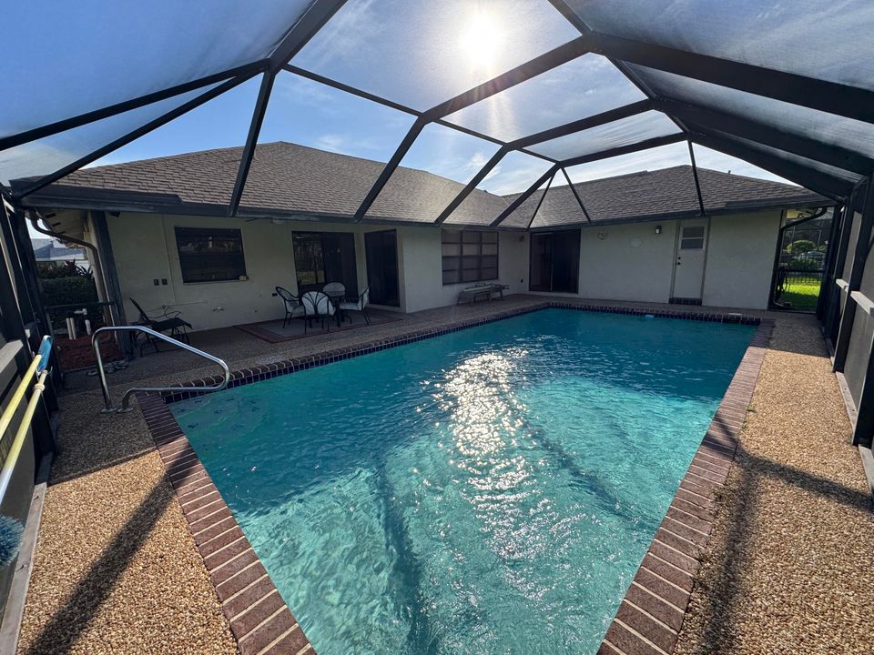 待售: $685,000 (4 贝兹, 2 浴室, 1861 平方英尺)