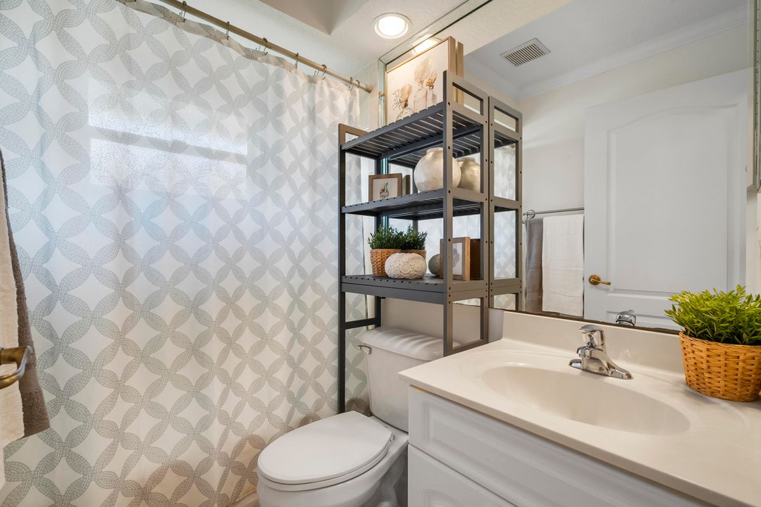 出租: $3,400 (3 贝兹, 2 浴室, 2047 平方英尺)