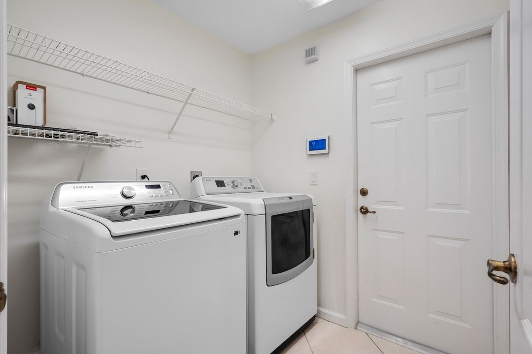 出租: $3,400 (3 贝兹, 2 浴室, 2047 平方英尺)