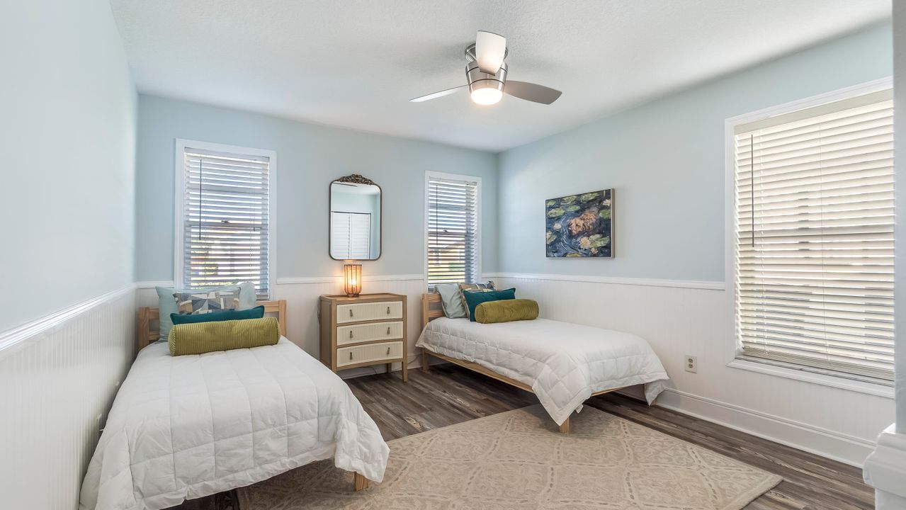 Под контрактом: $575,000 (3 спален, 2 ванн, 1860 Квадратных фут)