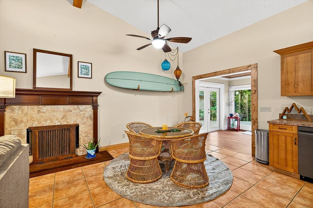 Activo con contrato: $489,000 (3 camas, 2 baños, 1604 Pies cuadrados)