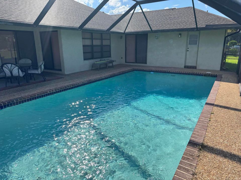 待售: $685,000 (4 贝兹, 2 浴室, 1861 平方英尺)