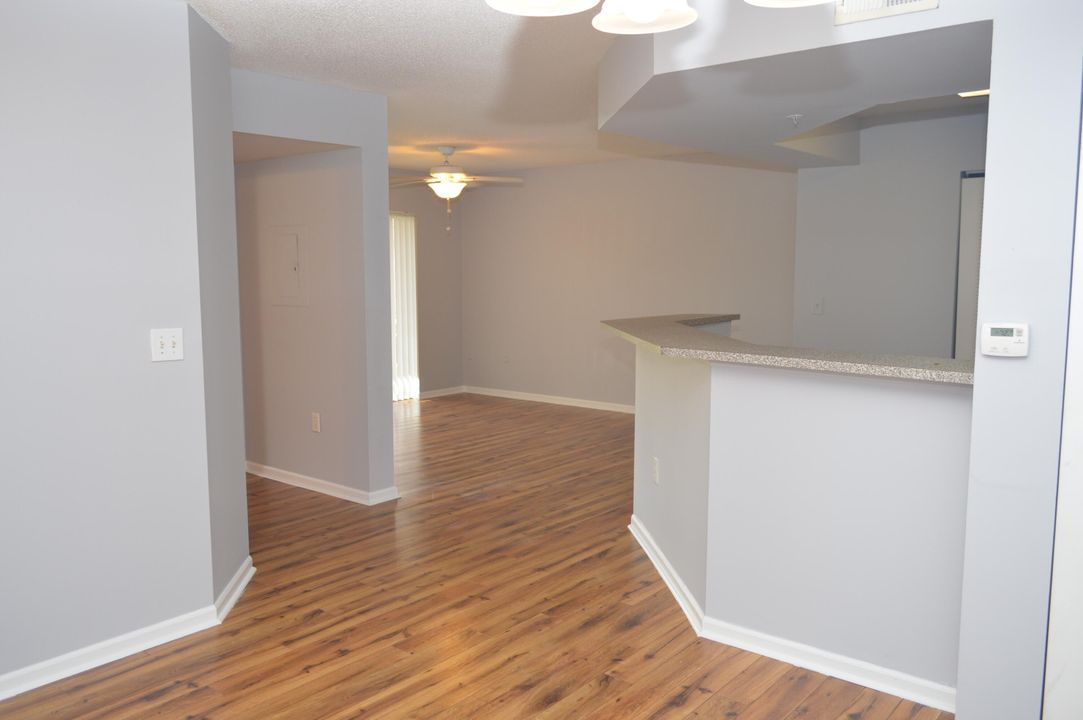 出租: $1,650 (1 贝兹, 1 浴室, 781 平方英尺)