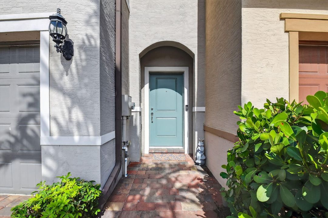 En Venta: $384,900 (3 camas, 2 baños, 1612 Pies cuadrados)