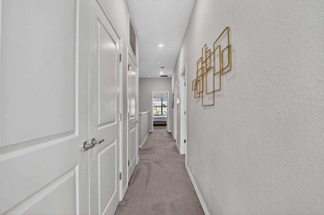 En Venta: $384,900 (3 camas, 2 baños, 1612 Pies cuadrados)