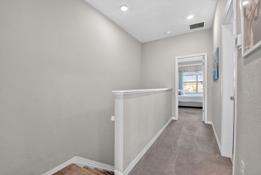 En Venta: $384,900 (3 camas, 2 baños, 1612 Pies cuadrados)