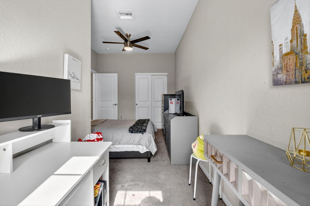 En Venta: $384,900 (3 camas, 2 baños, 1612 Pies cuadrados)