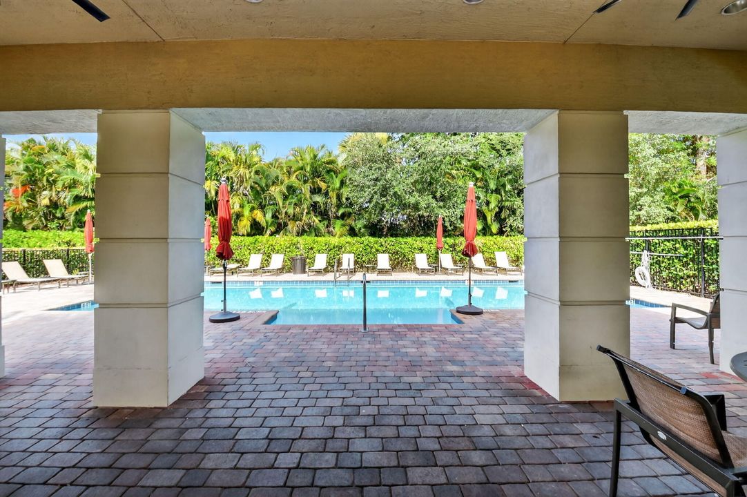 En Venta: $384,900 (3 camas, 2 baños, 1612 Pies cuadrados)