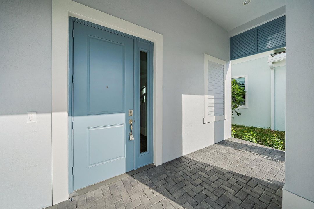 For Rent: $5,000 (5 beds, 3 baths, 3165 Square Feet)