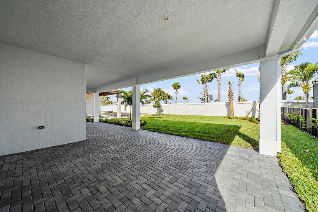 For Rent: $5,000 (5 beds, 3 baths, 3165 Square Feet)