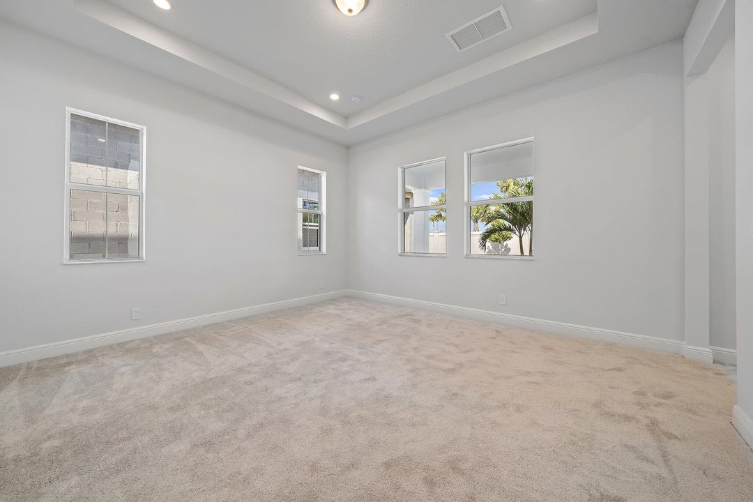 For Rent: $5,000 (5 beds, 3 baths, 3165 Square Feet)