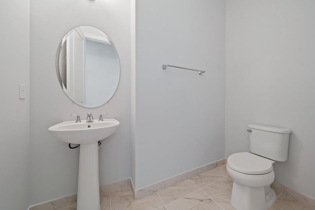 For Rent: $5,000 (5 beds, 3 baths, 3165 Square Feet)