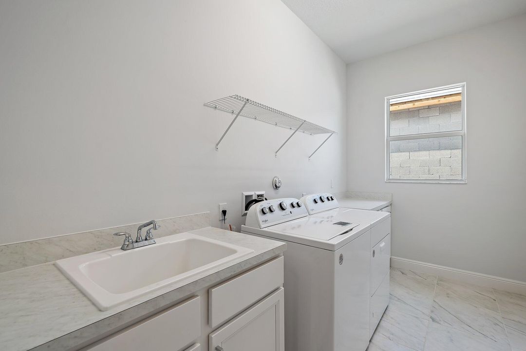 For Rent: $5,000 (5 beds, 3 baths, 3165 Square Feet)