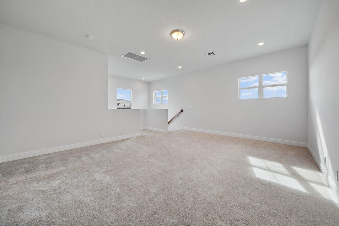 For Rent: $5,000 (5 beds, 3 baths, 3165 Square Feet)