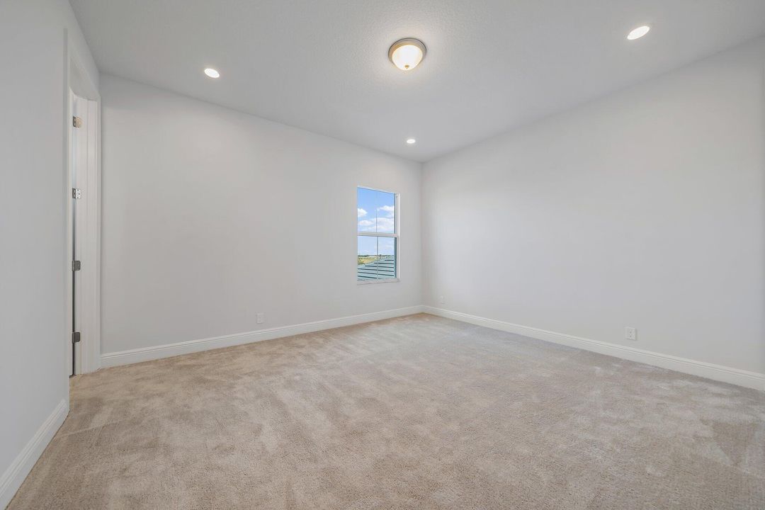 For Rent: $5,000 (5 beds, 3 baths, 3165 Square Feet)