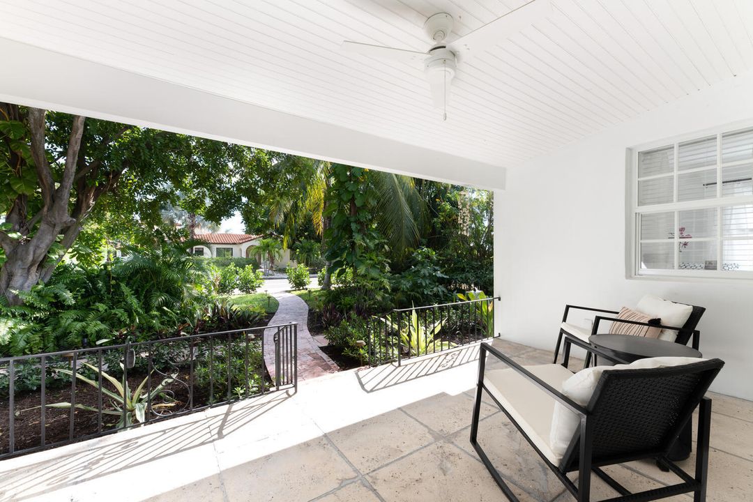 Activo con contrato: $895,000 (4 camas, 3 baños, 1906 Pies cuadrados)