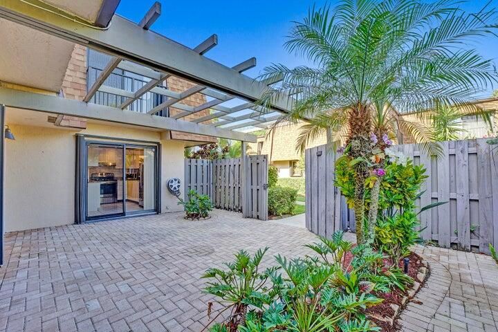 En Renta: $2,300 (2 camas, 2 baños, 1168 Pies cuadrados)