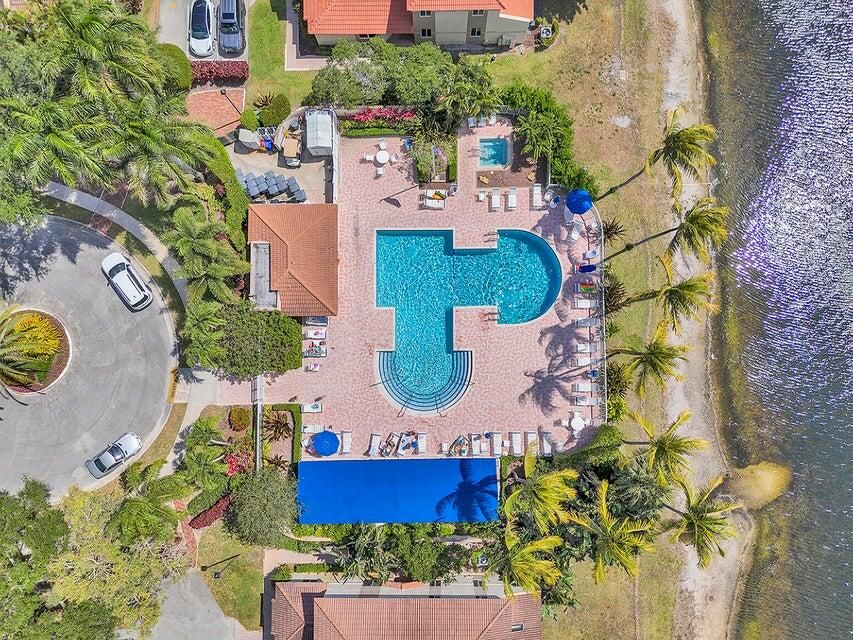 На продажу: $430,000 (3 спален, 2 ванн, 1227 Квадратных фут)