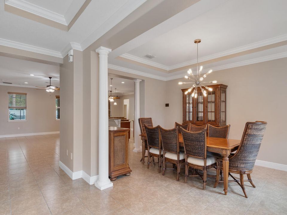 Activo con contrato: $650,000 (4 camas, 3 baños, 2767 Pies cuadrados)