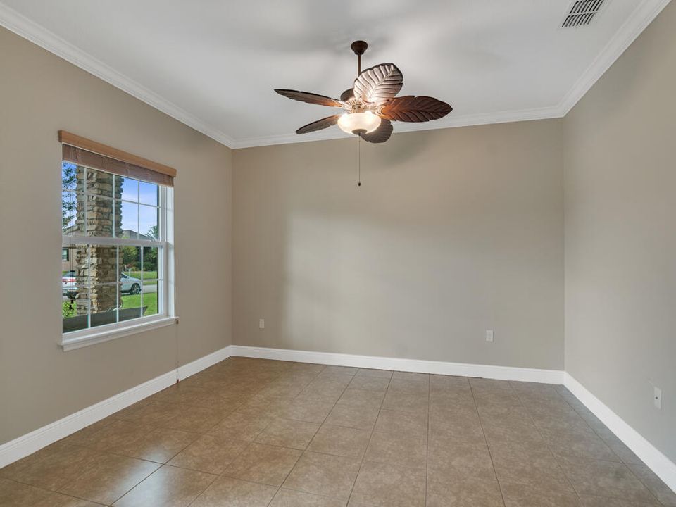 Activo con contrato: $650,000 (4 camas, 3 baños, 2767 Pies cuadrados)