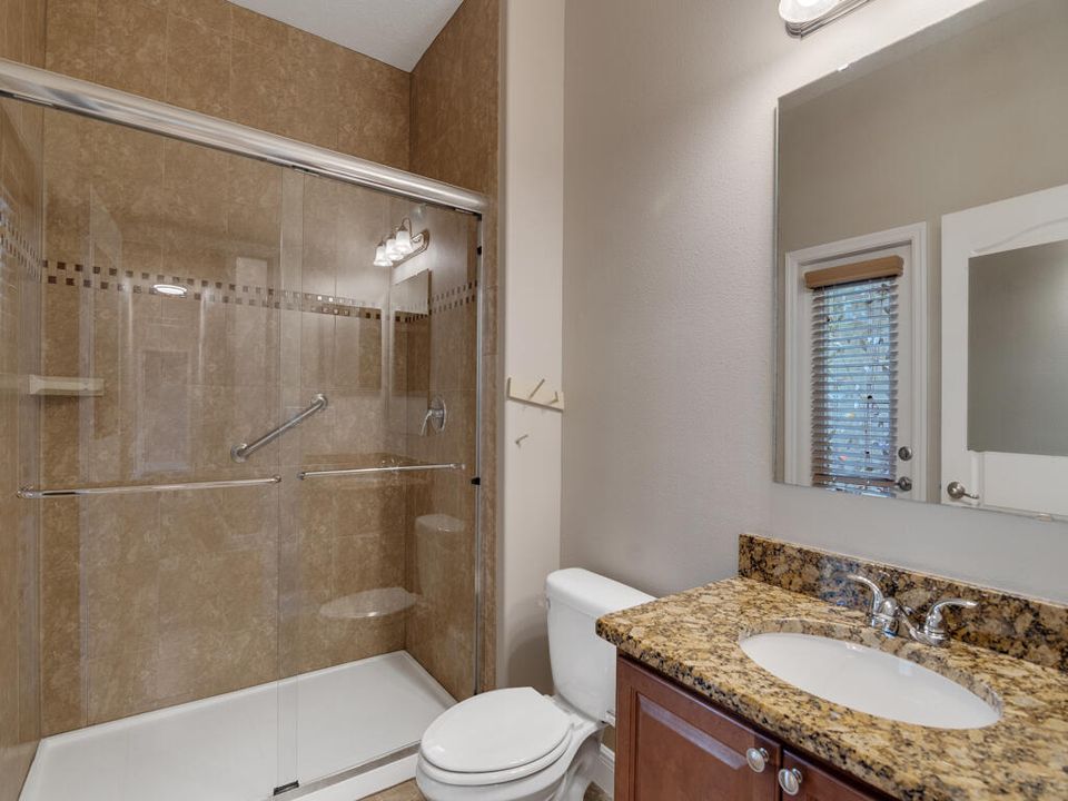 Activo con contrato: $650,000 (4 camas, 3 baños, 2767 Pies cuadrados)