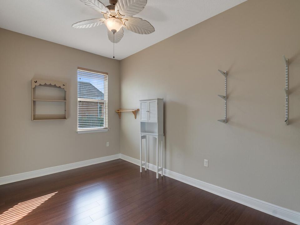 Activo con contrato: $650,000 (4 camas, 3 baños, 2767 Pies cuadrados)